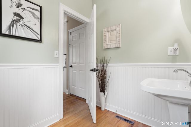 200 Captains Walk, Stratford, CT 06615
