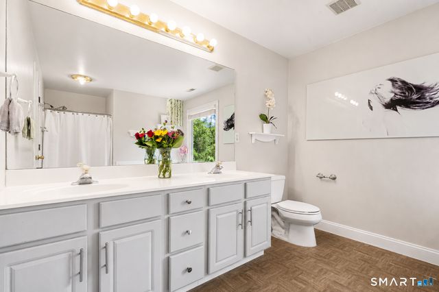 200 Captains Walk, Stratford, CT 06615