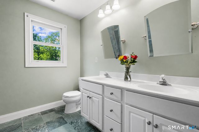 200 Captains Walk, Stratford, CT 06615