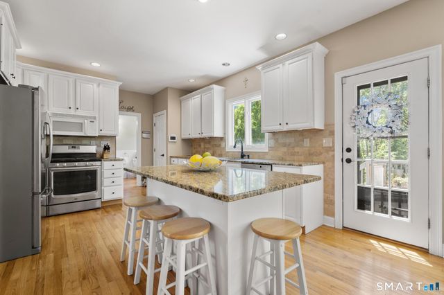 200 Captains Walk, Stratford, CT 06615