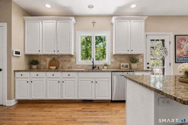 200 Captains Walk, Stratford, CT 06615