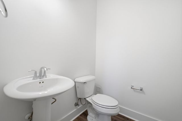 7270 Fairlawn Dr, Fairview, TN 37062