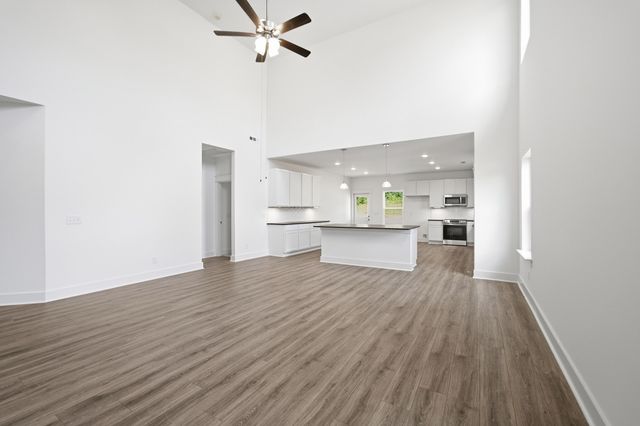7270 Fairlawn Dr, Fairview, TN 37062