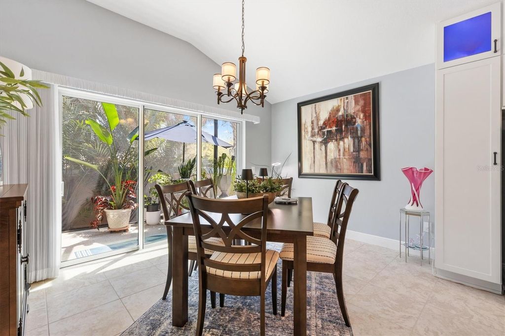 Image 14 of property listing at 562 BRADFORD LOOP, The Villages, FL 32163