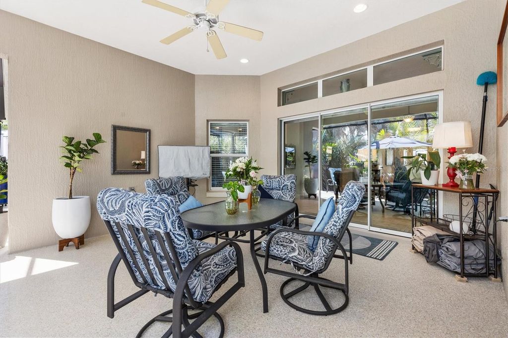 Image 28 of property listing at 562 BRADFORD LOOP, The Villages, FL 32163