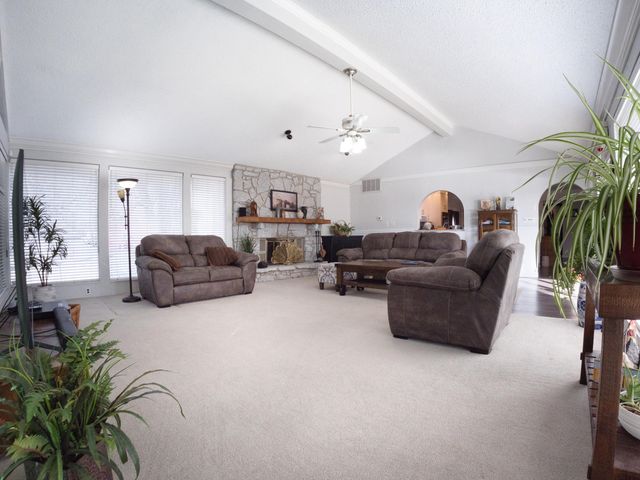 10801 S 590 Road, Miami, OK 74354