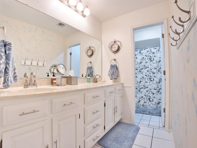 10801 S 590 Road, Miami, OK 74354