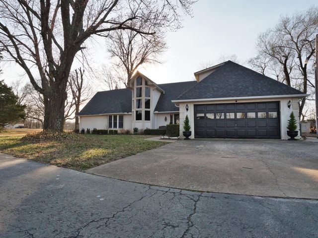 10801 S 590 Road, Miami, OK 74354