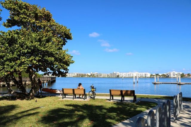 890 N Federal Highway 302, Lantana, FL 33462