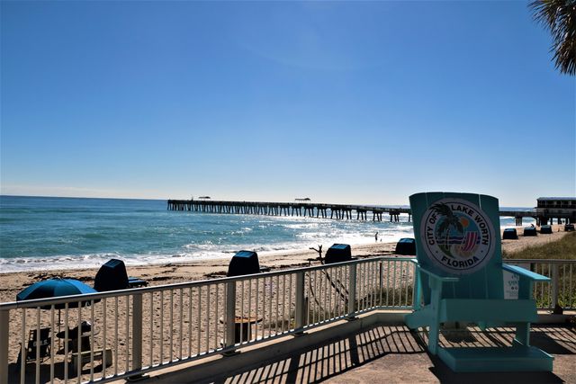 890 N Federal Highway 302, Lantana, FL 33462