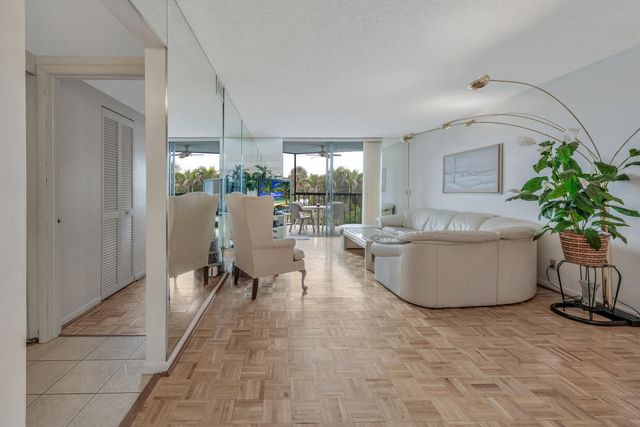 890 N Federal Highway 302, Lantana, FL 33462