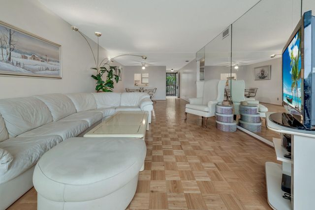 890 N Federal Highway 302, Lantana, FL 33462