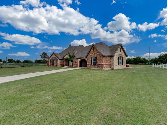 2309 Parks Court, Haslet, TX 76052