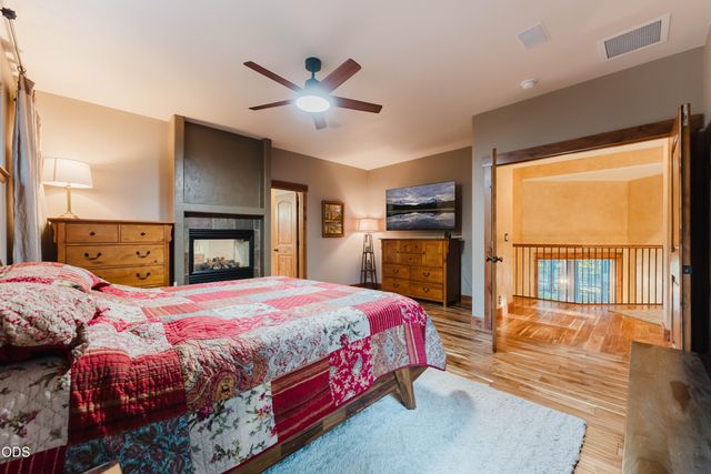 60080 River Bluff Trail, Bend, OR 97702