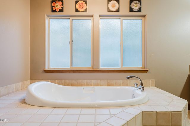 60080 River Bluff Trail, Bend, OR 97702