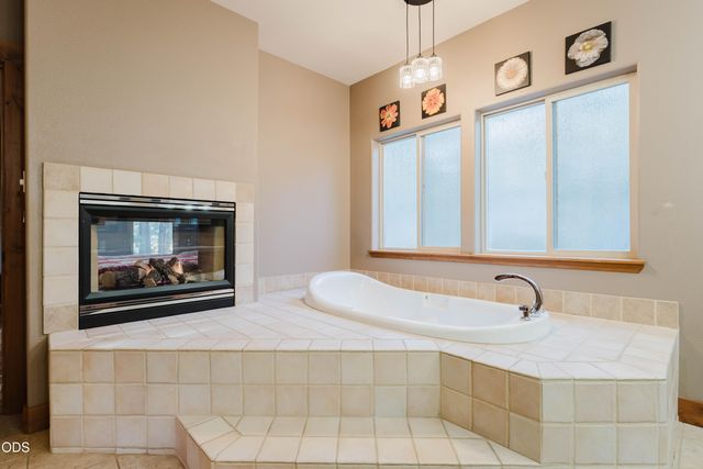 60080 River Bluff Trail, Bend, OR 97702