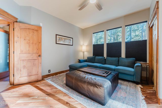 60080 River Bluff Trail, Bend, OR 97702