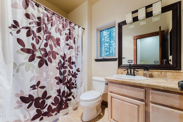 60080 River Bluff Trail, Bend, OR 97702