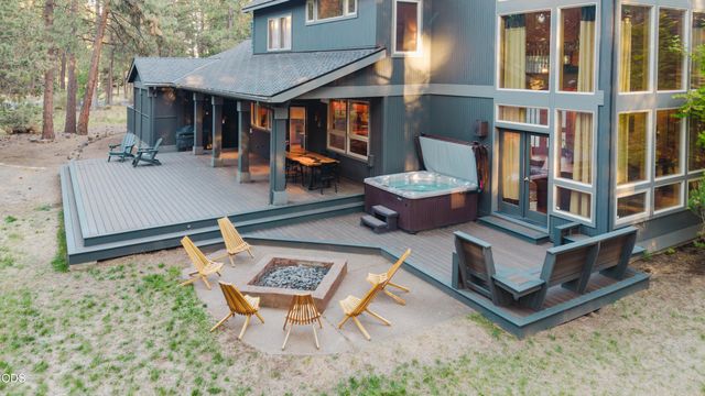 60080 River Bluff Trail, Bend, OR 97702