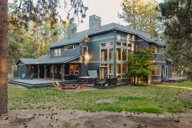 60080 River Bluff Trail, Bend, OR 97702