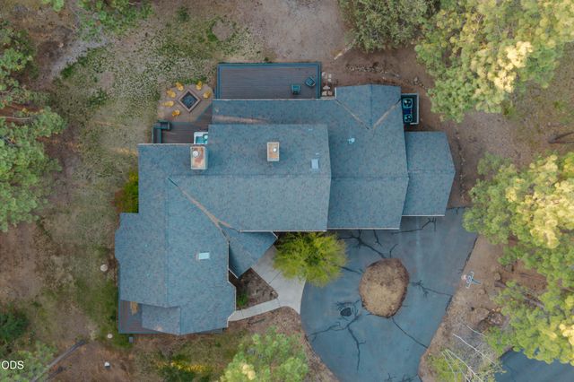 60080 River Bluff Trail, Bend, OR 97702