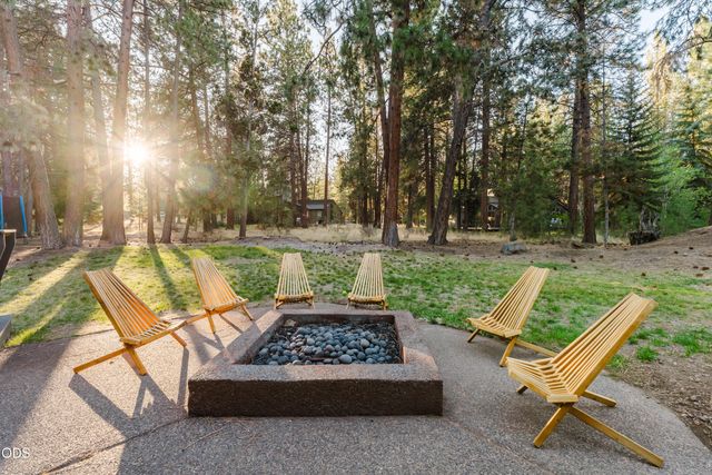 60080 River Bluff Trail, Bend, OR 97702