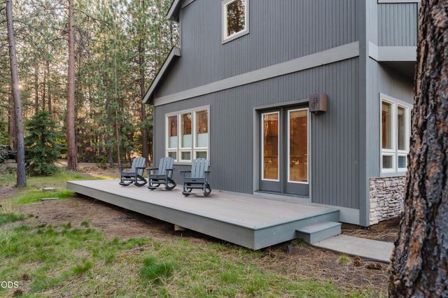 60080 River Bluff Trail, Bend, OR 97702