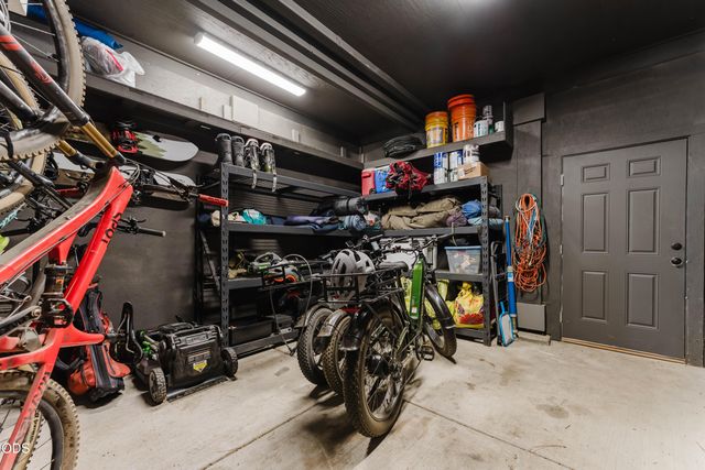 60080 River Bluff Trail, Bend, OR 97702