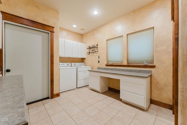 60080 River Bluff Trail, Bend, OR 97702