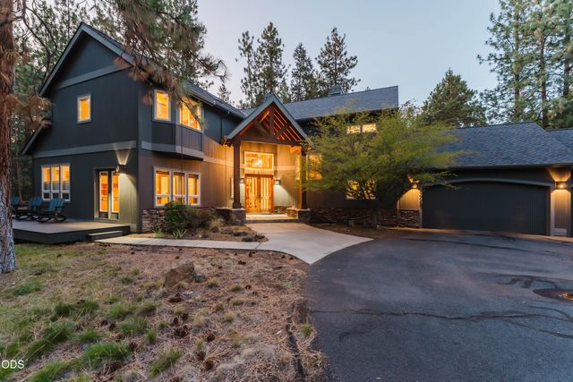 60080 River Bluff Trail, Bend, OR 97702