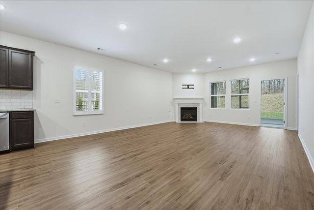 293 Brook Ave, White House, TN 37188