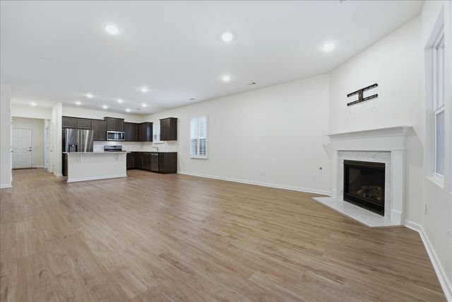 293 Brook Ave, White House, TN 37188