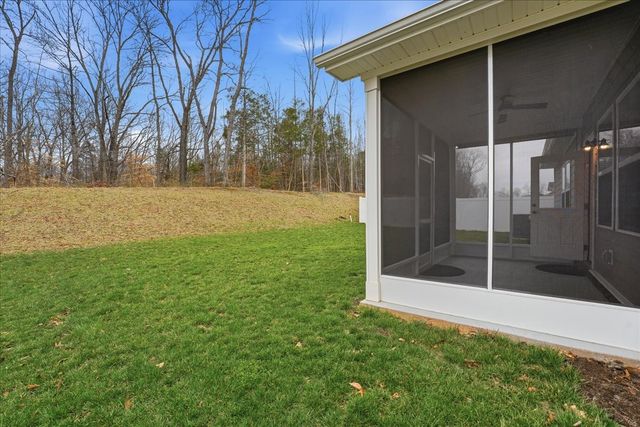 293 Brook Ave, White House, TN 37188