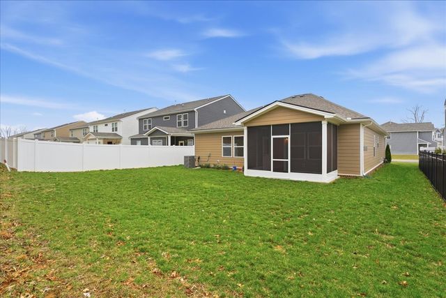 293 Brook Ave, White House, TN 37188