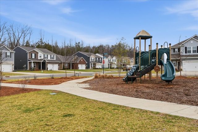 293 Brook Ave, White House, TN 37188