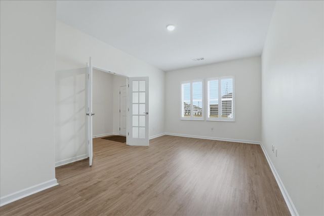 293 Brook Ave, White House, TN 37188