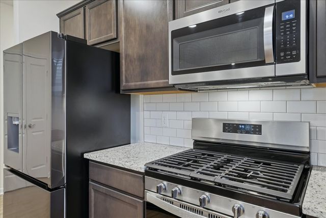 293 Brook Ave, White House, TN 37188