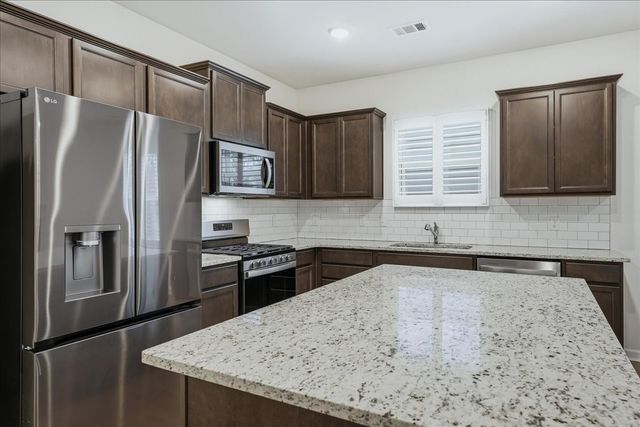 293 Brook Ave, White House, TN 37188