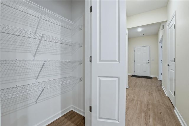 293 Brook Ave, White House, TN 37188