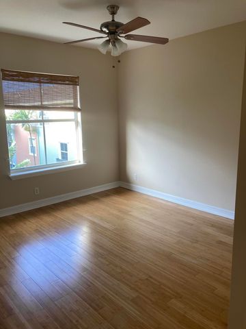 306 NW 1st Street 306, Delray Beach, FL 33444