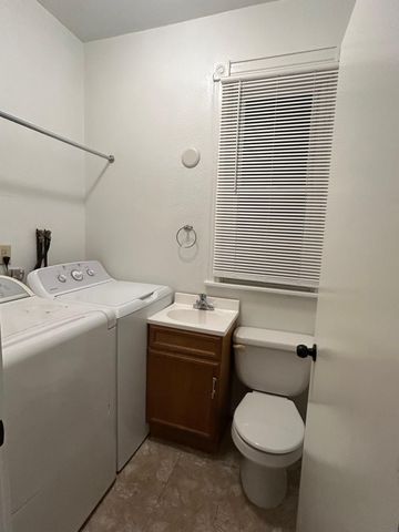 231 S Prairie Avenue, Fairmont, MN 56031