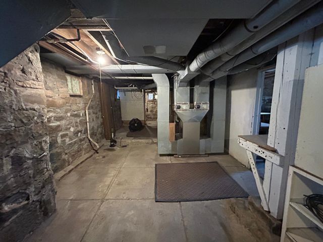 231 S Prairie Avenue, Fairmont, MN 56031