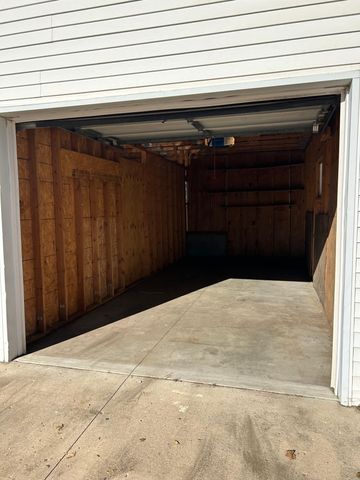 231 S Prairie Avenue, Fairmont, MN 56031