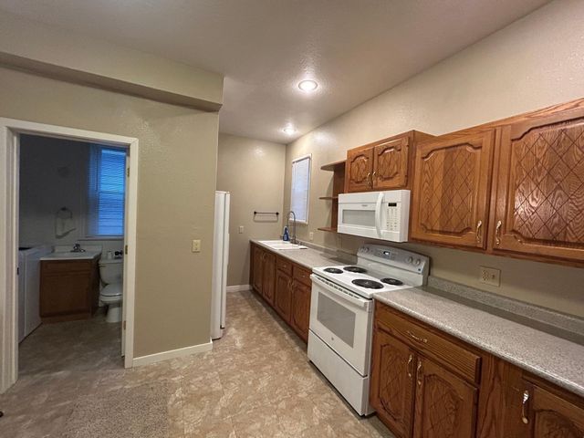 231 S Prairie Avenue, Fairmont, MN 56031