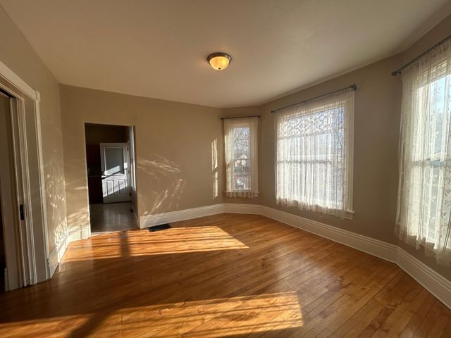 231 S Prairie Avenue, Fairmont, MN 56031