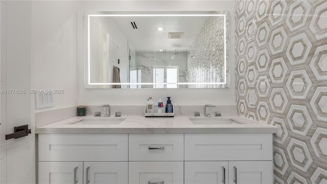 7501 SW 174th Street, Palmetto Bay, FL 33157