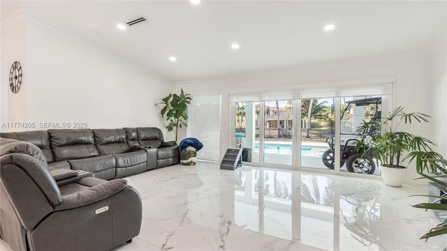 7501 SW 174th Street, Palmetto Bay, FL 33157