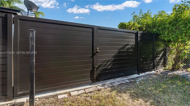 7501 SW 174th Street, Palmetto Bay, FL 33157