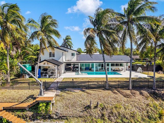 7501 SW 174th Street, Palmetto Bay, FL 33157