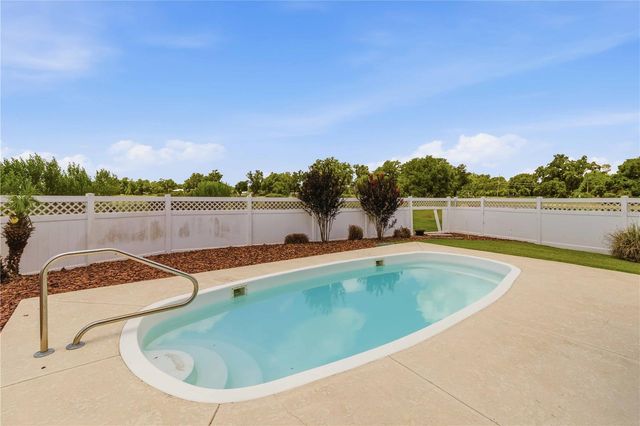 8804 HINSDALE HEIGHTS DRIVE, Polk City, FL 33868
